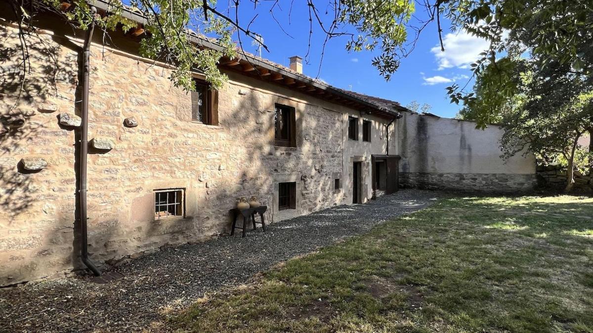 La Casa De Celada Villa Celada de Los Calderones Exterior foto